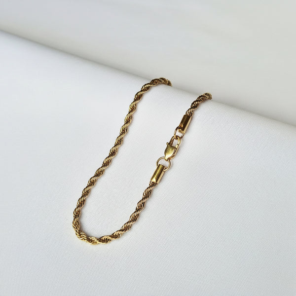 Manilla Lazo Fina, manilla dorada en oro laminado 18K - LeyFina Colombia