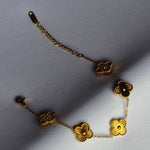 Pulsera trebol dorada joyeria en oro, oro laminado Leyfina -- accesorio elegante coleccion Leyfina