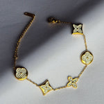 Pulsera Louis Vuitton Éclat joyeria en oro, oro laminado Leyfina -- accesorio elegante coleccion Leyfina