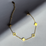 Pulsera Trébol Petite detalle de cerca -- joyeria Leyfina