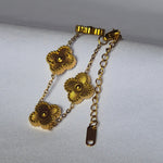 Pulsera trebol dorada joyeria en oro, oro laminado Leyfina -- accesorio elegante coleccion Leyfina