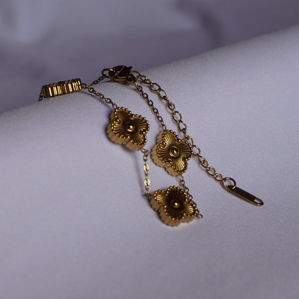Pulsera trebol dorada