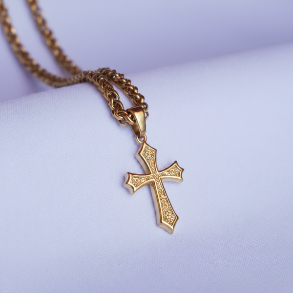 Dije Cruz, dije dorado en oro laminado 18K para tu cadena - LeyFina