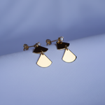 Aretes abanico dorado joyería en oro, oro laminado Leyfina — aretes colgantes forma abanico dorado
