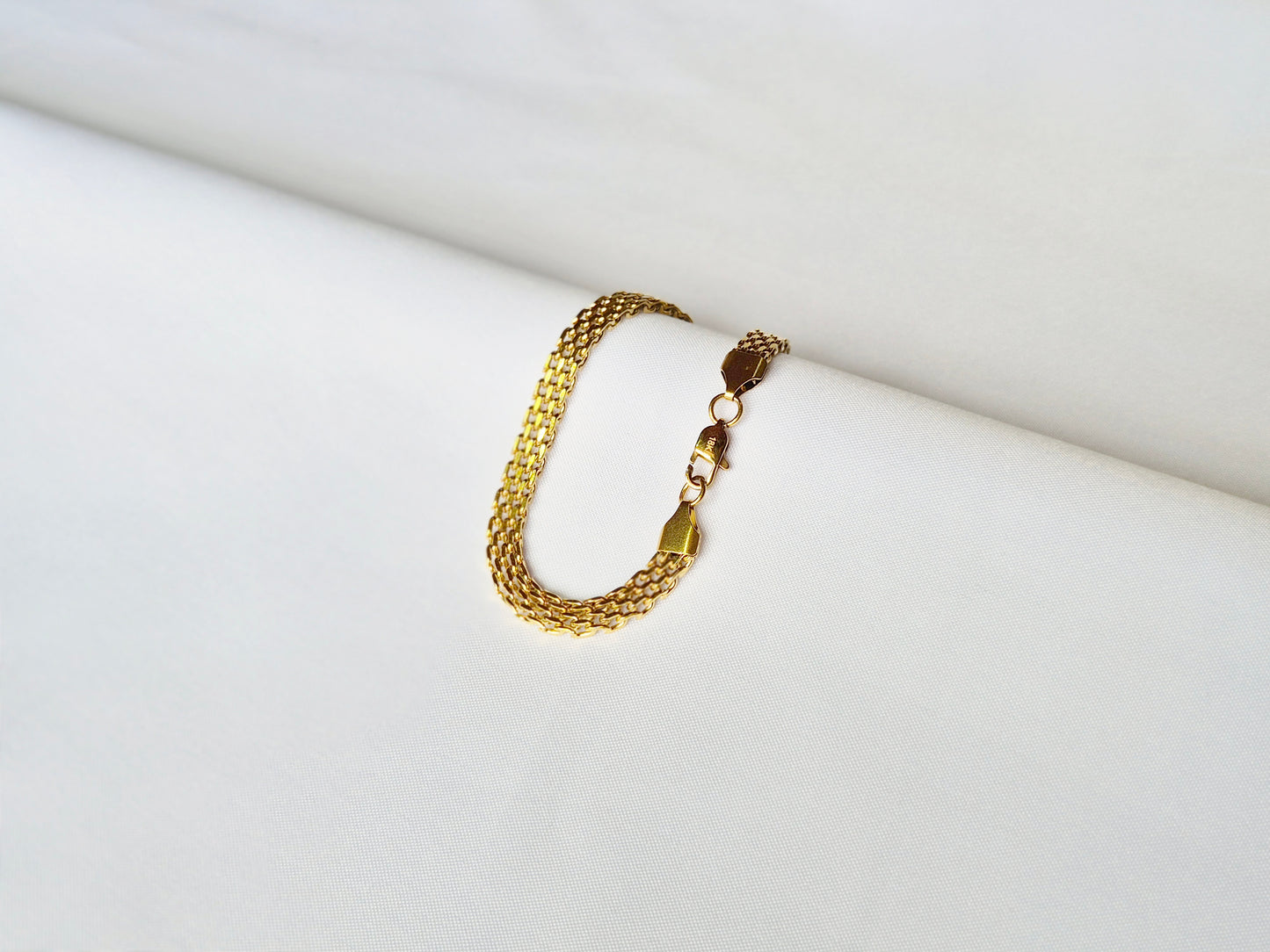 Manilla Chinesca Bold