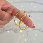 Semi Candongas Entrelazadas puesta -- joyeria fina Leyfina Colombia